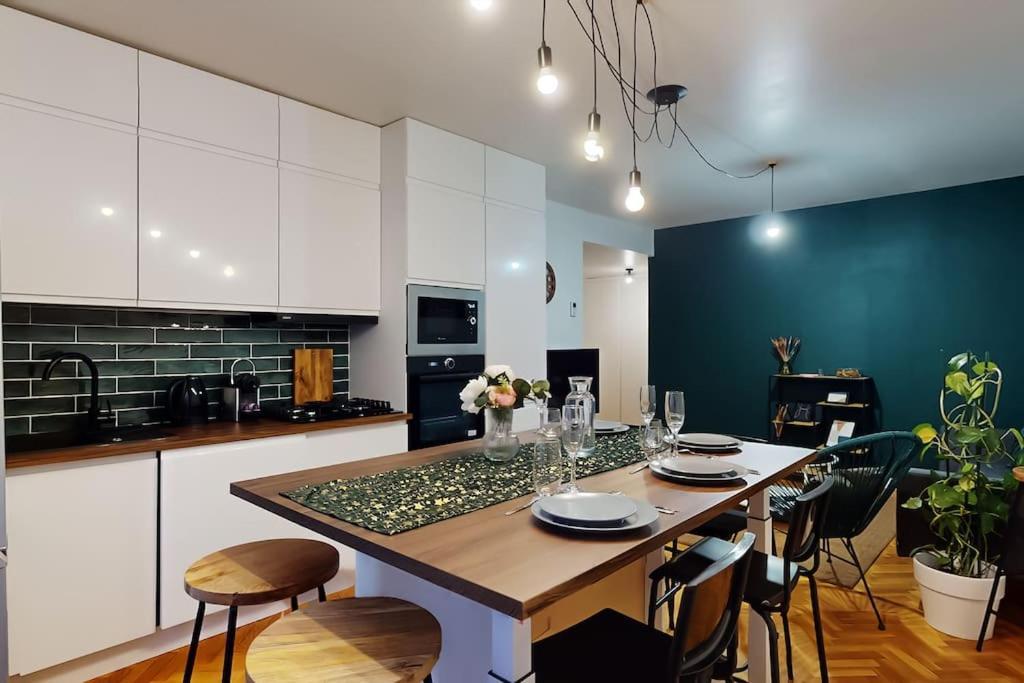 Le Kremlin-Bicêtre 8 Personnes - 4 Rooms - 2 Salle De Bain - Metro 7 & 14 - Porte Italie - Private Car Park- Wifi מראה חיצוני תמונה