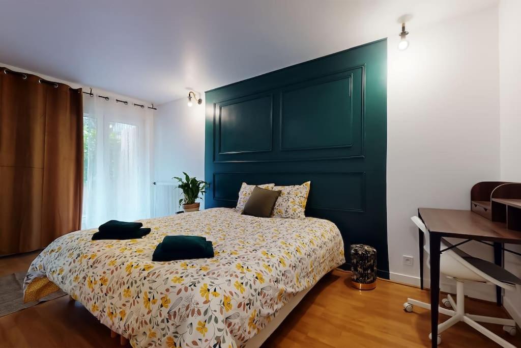 Le Kremlin-Bicêtre 8 Personnes - 4 Rooms - 2 Salle De Bain - Metro 7 & 14 - Porte Italie - Private Car Park- Wifi מראה חיצוני תמונה